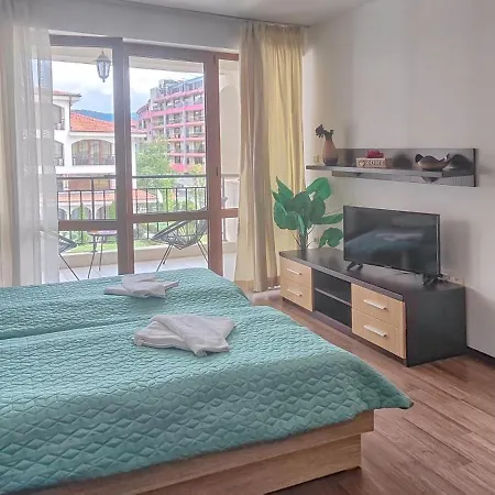 Pmg Laguna Hotel apartamentowy 3*